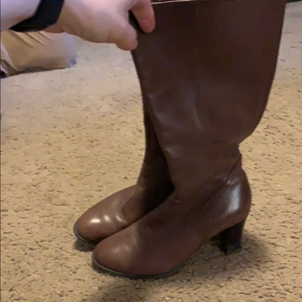 Beautiful brown boots
